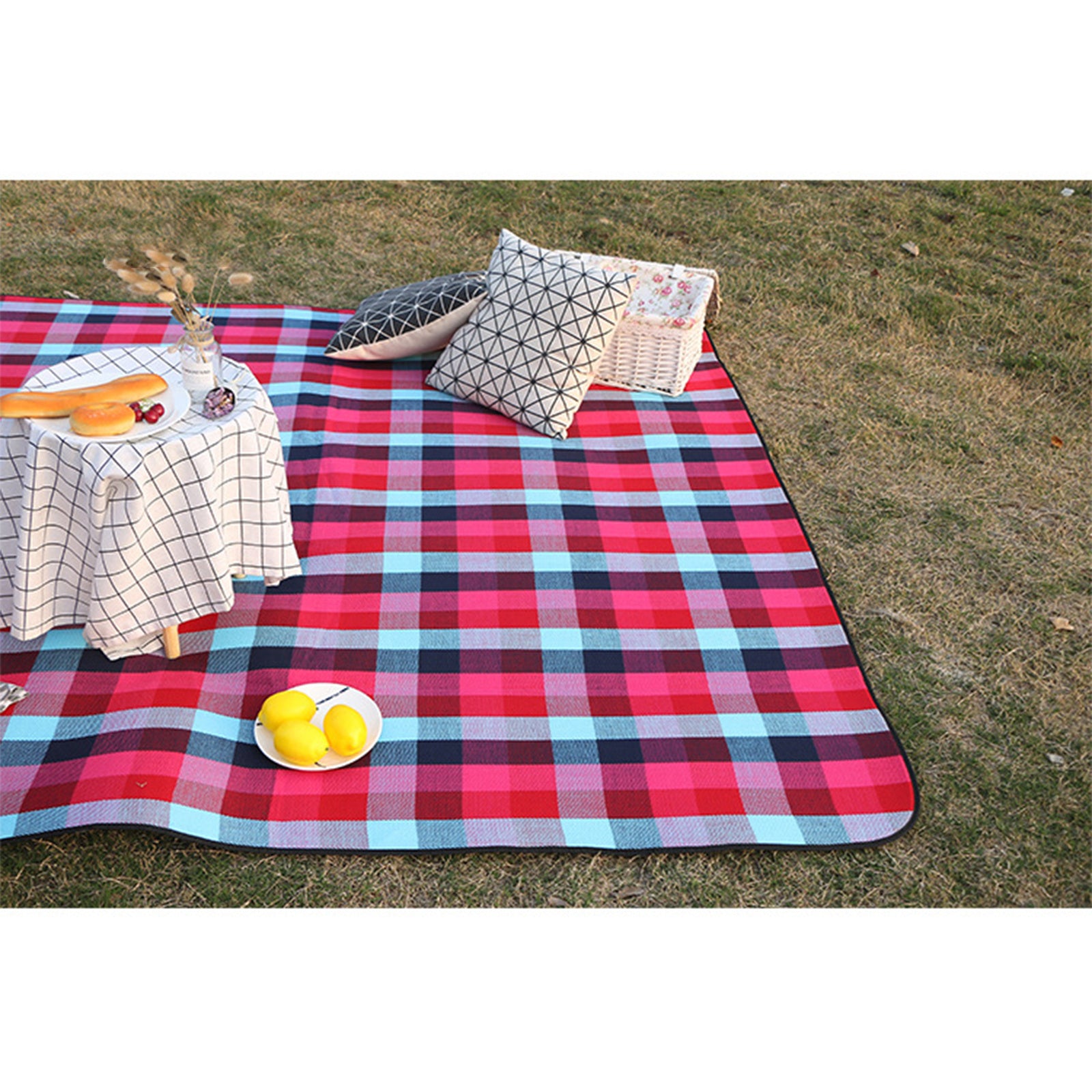 Mountgear Outdoor Waterproof Picnic Mat Damp-proof Mat Thickened Field Camp  Beach Mat L